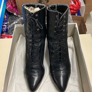 Sudini size 10 black boots